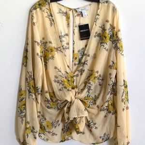 🌴FOREVER 21 Woven Tie-Front Top in Yellow Foral